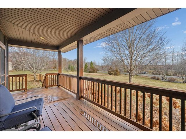 143 Heritage Trail, Houlton, WI 54082