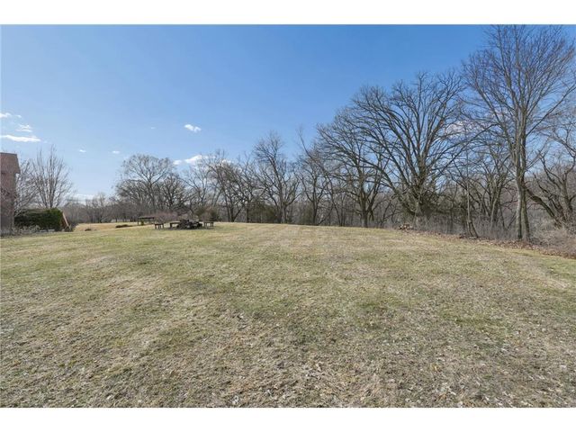 143 Heritage Trail, Houlton, WI 54082