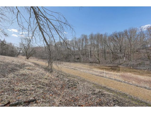 143 Heritage Trail, Houlton, WI 54082