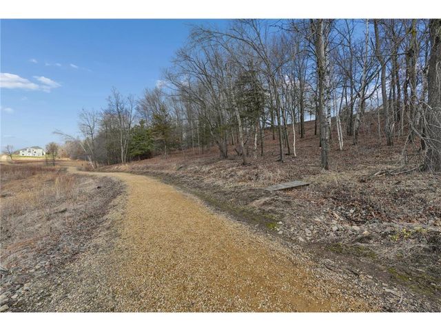 143 Heritage Trail, Houlton, WI 54082