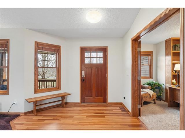 143 Heritage Trail, Houlton, WI 54082