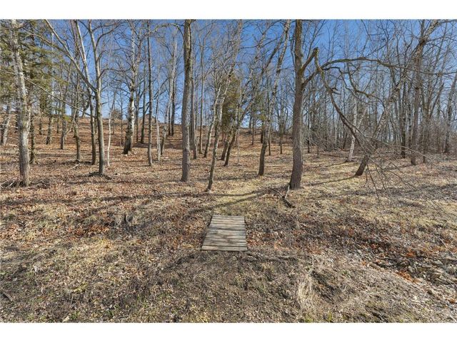 143 Heritage Trail, Houlton, WI 54082