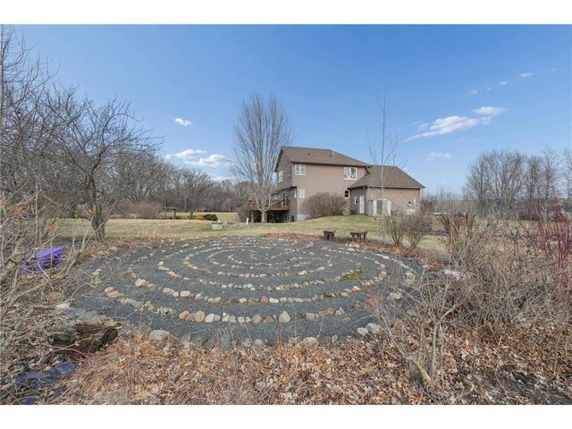 143 Heritage Trail, Houlton, WI 54082