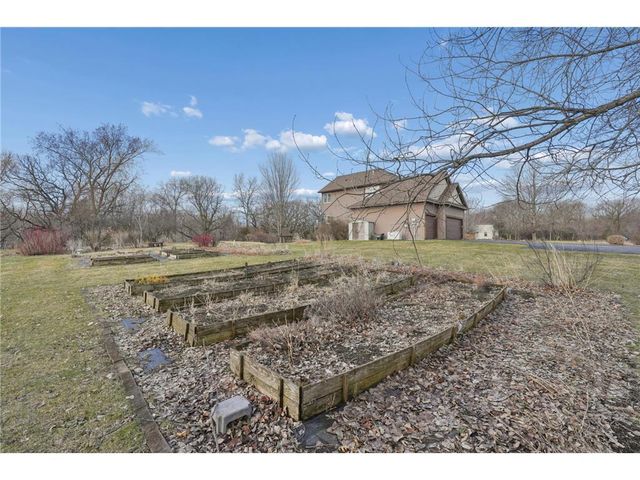 143 Heritage Trail, Houlton, WI 54082