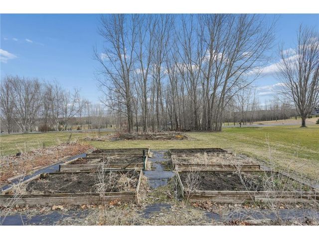 143 Heritage Trail, Houlton, WI 54082