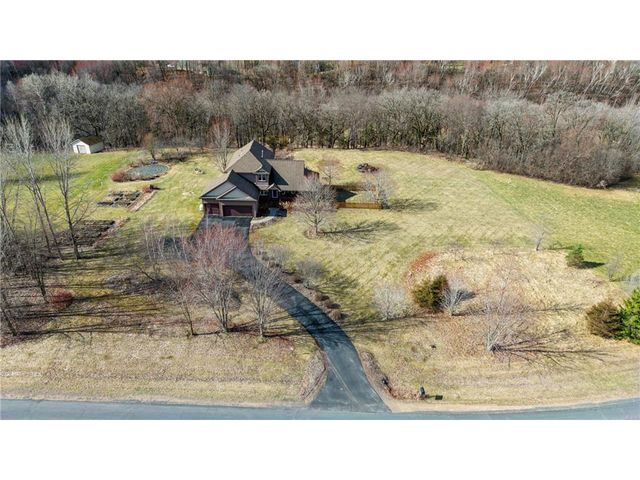 143 Heritage Trail, Houlton, WI 54082