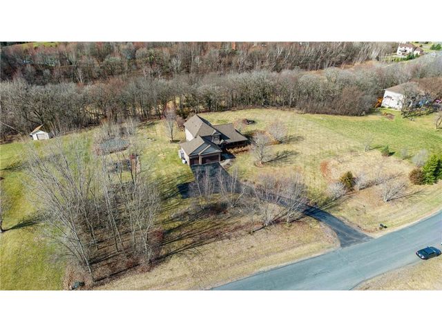 143 Heritage Trail, Houlton, WI 54082