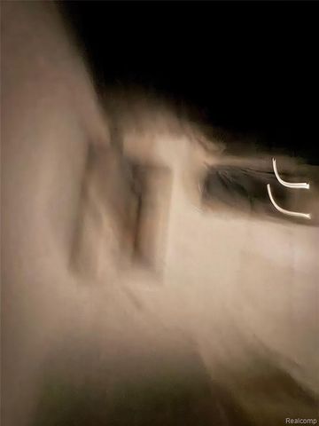 15501 Whitcomb Street, Detroit, MI 48227