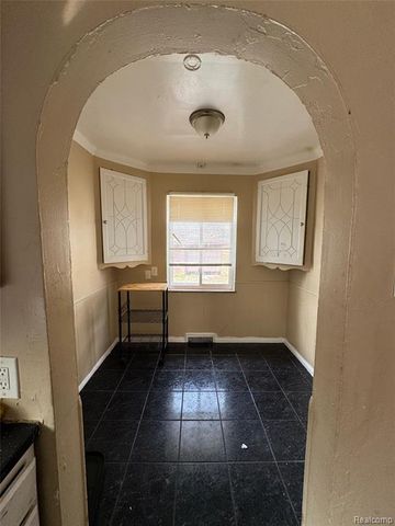 15501 Whitcomb Street, Detroit, MI 48227