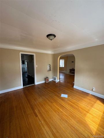 15501 Whitcomb Street, Detroit, MI 48227