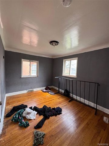 15501 Whitcomb Street, Detroit, MI 48227