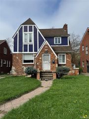 15501 Whitcomb Street, Detroit, MI 48227