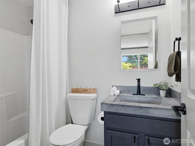 8507 8th Court SE, Olympia, WA 98513