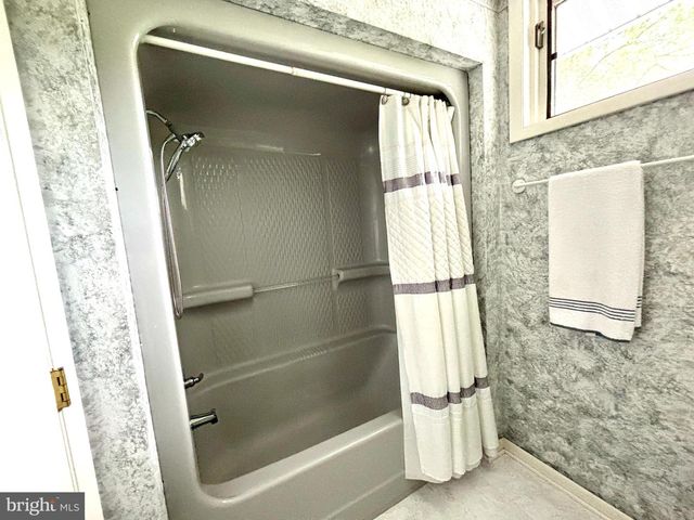 4 TROTTER CIR, Fredericksburg, VA 22407