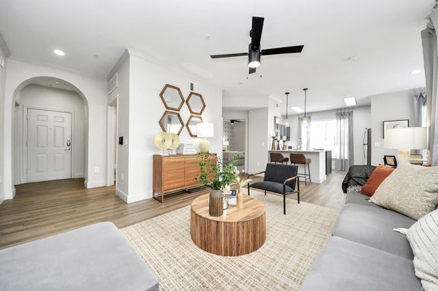 3003 Memorial Court 2323, Houston, TX 77007