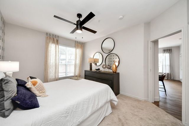 3003 Memorial Court 2323, Houston, TX 77007