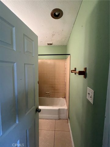2742 Conejo, San Bernardino, CA 92404