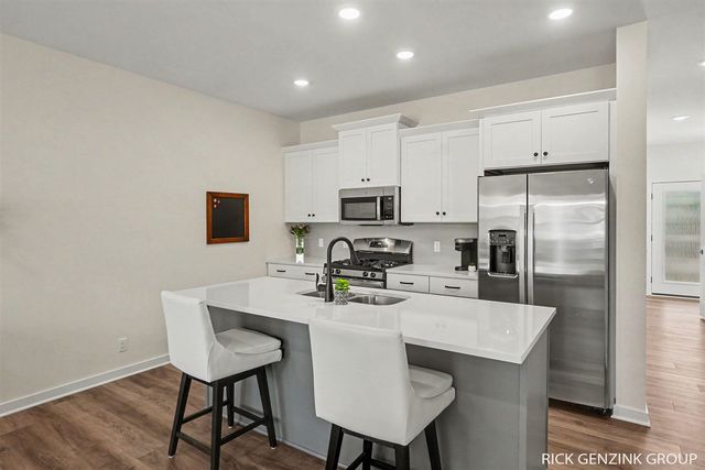 1993 N Shorewood Lane, Holland, MI 49423