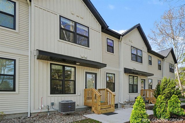 1993 N Shorewood Lane, Holland, MI 49423