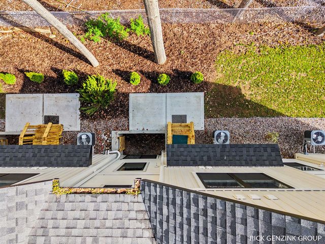 1993 N Shorewood Lane, Holland, MI 49423