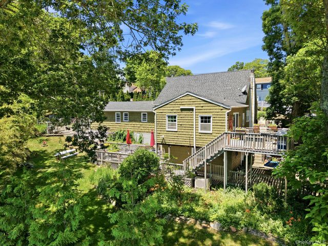 36 Sayville Road, Sound Beach, NY 11789