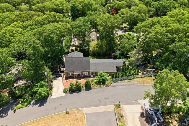 36 Sayville Road, Sound Beach, NY 11789