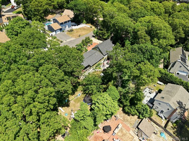 36 Sayville Road, Sound Beach, NY 11789