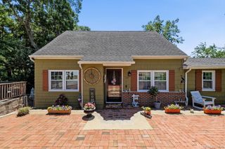 36 Sayville Road, Sound Beach, NY 11789