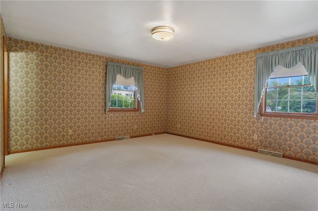 1402 Clinton Street, Niles, OH 44446