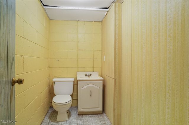 1402 Clinton Street, Niles, OH 44446