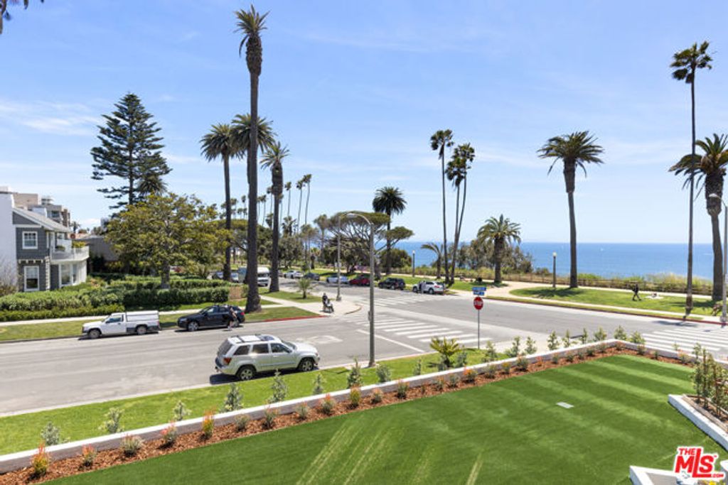 311 Ocean Avenue 203, Santa Monica, CA 90402