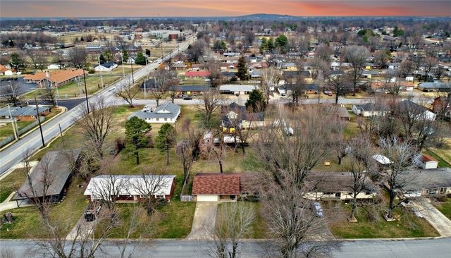 2106 Ina Avenue, Springdale, AR 72762