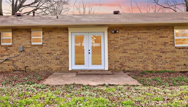 2106 Ina Avenue, Springdale, AR 72762
