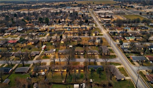 2106 Ina Avenue, Springdale, AR 72762