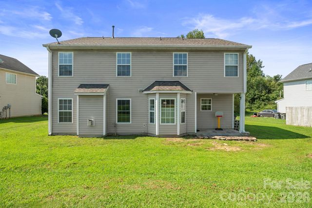 2015 Mallard Pointe Drive, Kannapolis, NC 28083