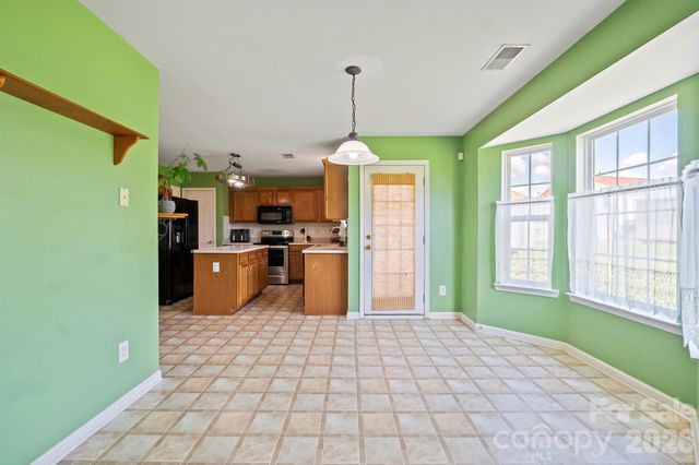 2015 Mallard Pointe Drive, Kannapolis, NC 28083