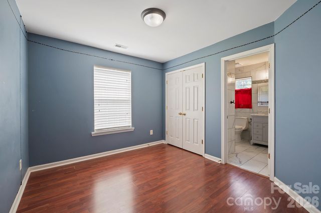 2015 Mallard Pointe Drive, Kannapolis, NC 28083