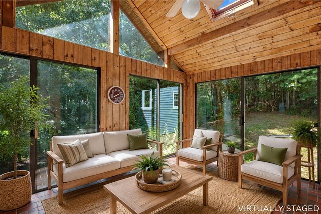 4 Dundas Avenue, Andover, MA 01810