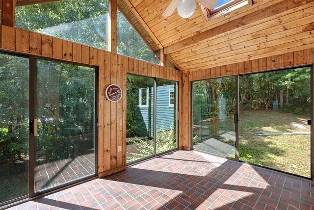4 Dundas Avenue, Andover, MA 01810