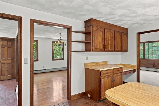 4 Dundas Avenue, Andover, MA 01810