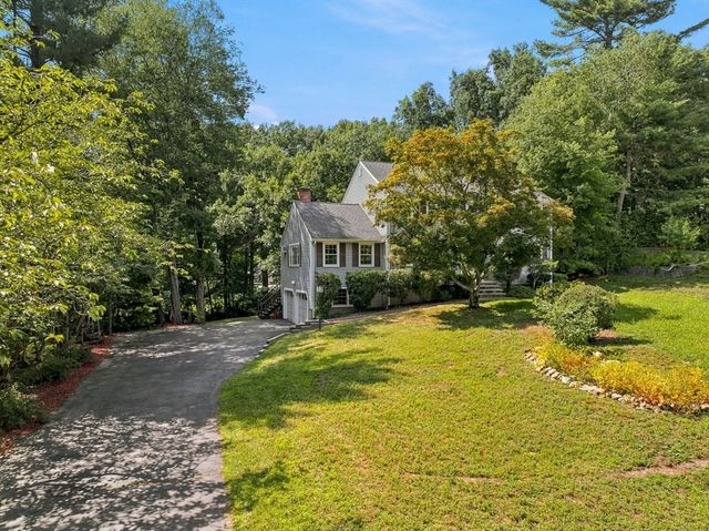 4 Dundas Avenue, Andover, MA 01810