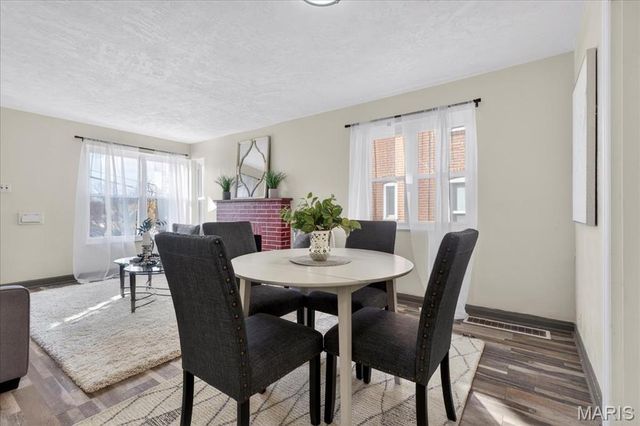 4019 Meramec Street, St Louis, MO 63116