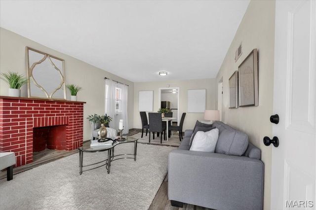 4019 Meramec Street, St Louis, MO 63116