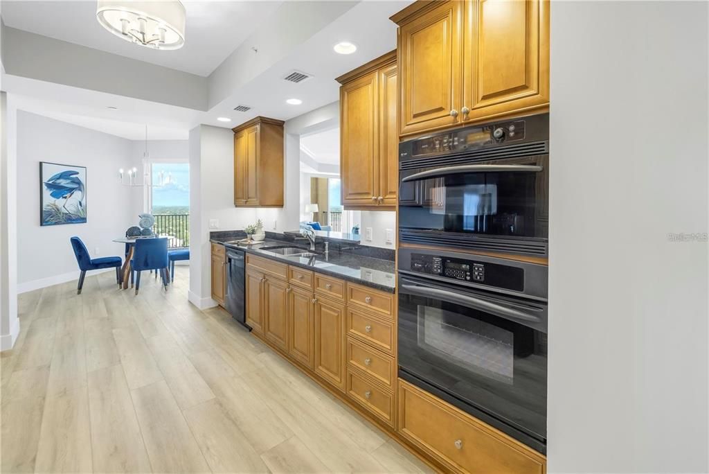 Image 12 of property listing at 300 BEACH DRIVE NE 2301, St Petersburg, FL 33701