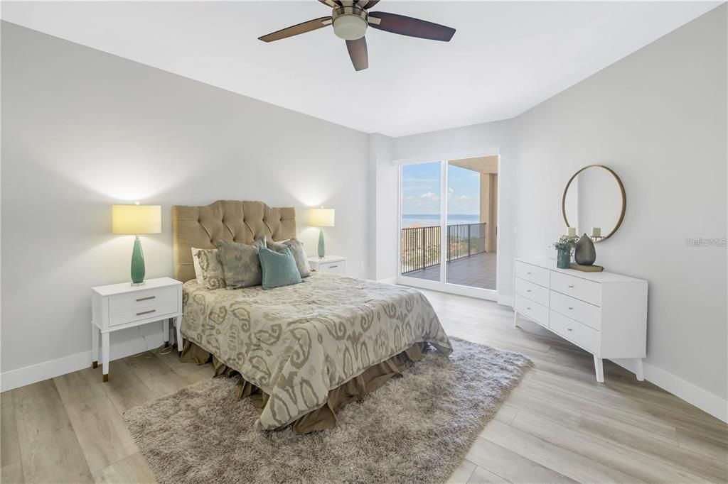Image 17 of property listing at 300 BEACH DRIVE NE 2301, St Petersburg, FL 33701