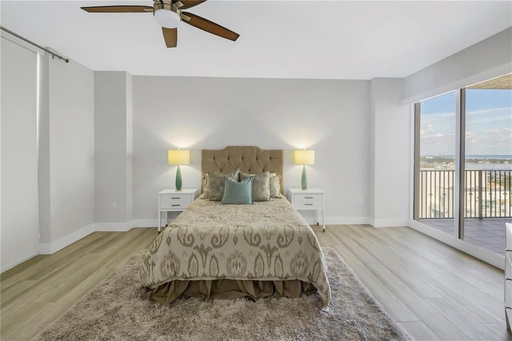 Image 19 of property listing at 300 BEACH DRIVE NE 2301, St Petersburg, FL 33701