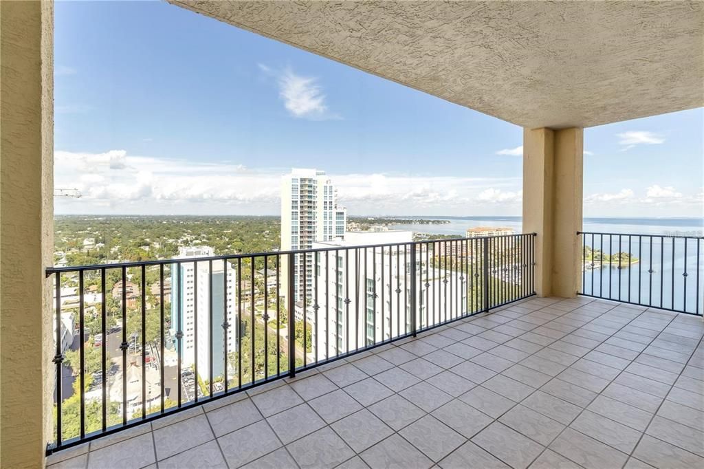 Image 2 of property listing at 300 BEACH DRIVE NE 2301, St Petersburg, FL 33701