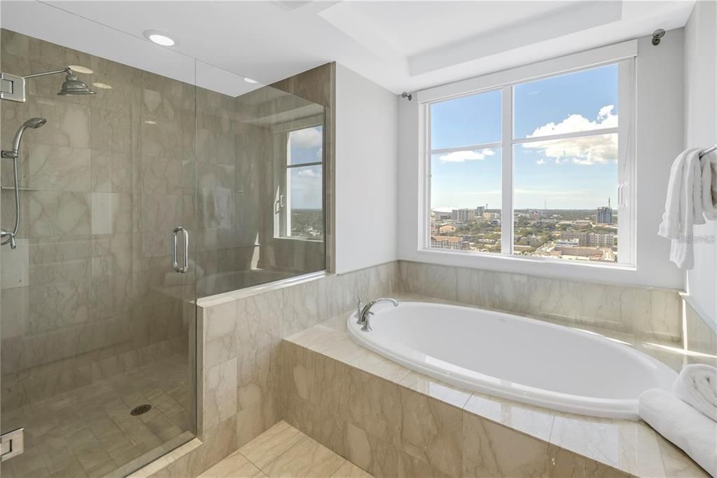 Image 21 of property listing at 300 BEACH DRIVE NE 2301, St Petersburg, FL 33701