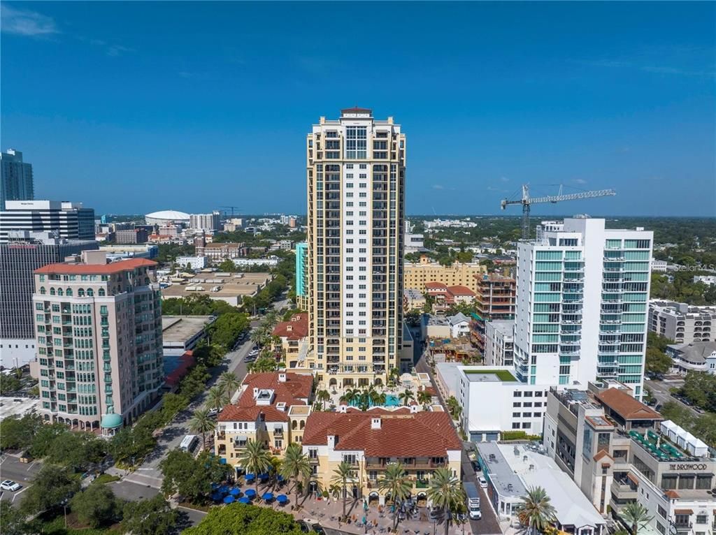 Image 3 of property listing at 300 BEACH DRIVE NE 2301, St Petersburg, FL 33701