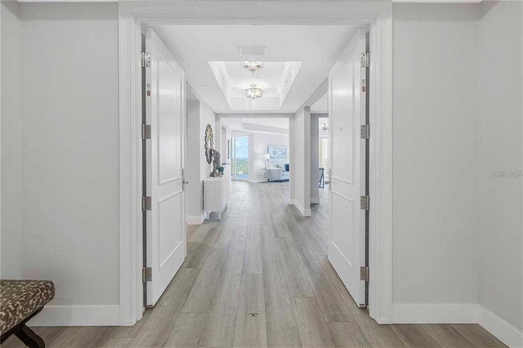 Image 5 of property listing at 300 BEACH DRIVE NE 2301, St Petersburg, FL 33701